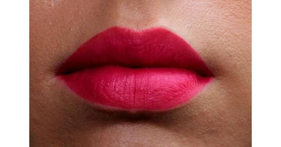 Gloss Glam Matte 510 Cherry Crop L'Oréal - Photo 2/2