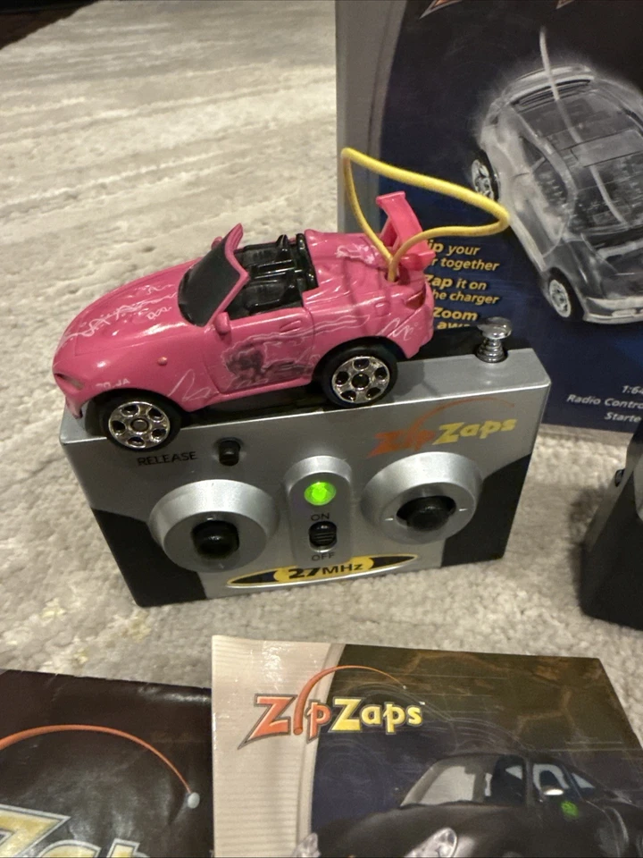VTG Radio Shack Zip Zaps Micro RC Cars & Remotes FAST & Furious, Porsche Read - Image 2 of 4