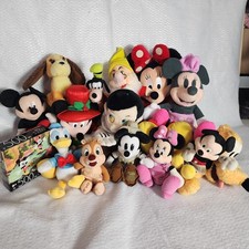 Disney Plush Lot Mickey Minnie Goofy Donald Pluto  500 Piece Puzzle Pinocchio