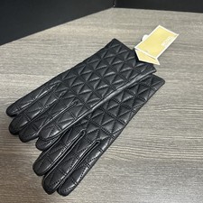 Michael Kors Black Quilted Leather Tech Gloves Size Med. NWT Womens