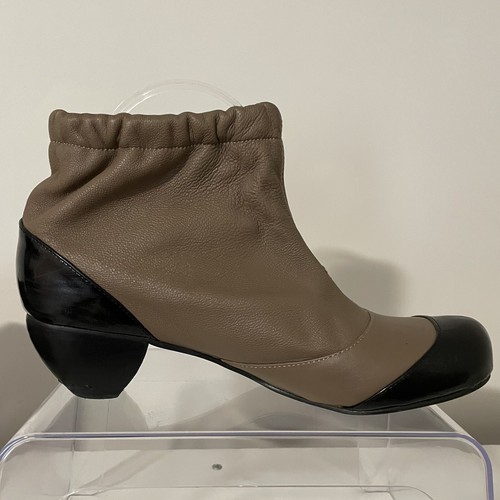 All Black Leather Slouchy Ankle Boot Tan Black Size 9 US 39.5 EUR Mod - Picture 7 of 10