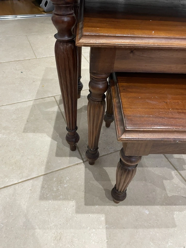 Solid Wood Nest Of Tables With Turned Fluted Legs - Image 2 of 3
