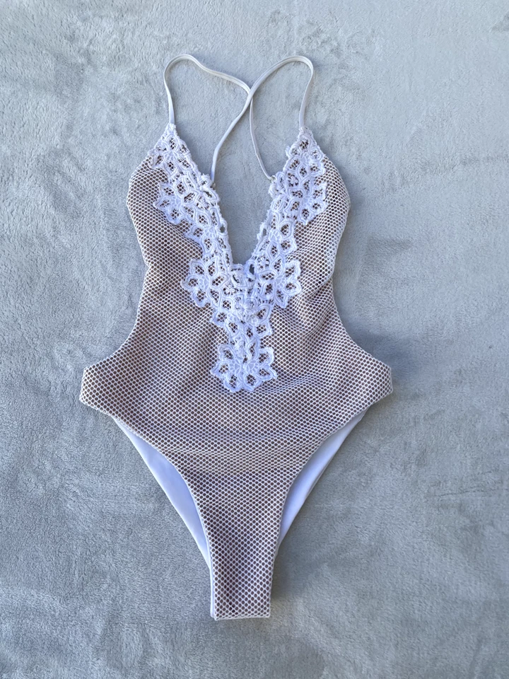 Traje de baño para mujer azul Life Eclipse malla crema/desnudo de una pieza con ribete de encaje boho mediano Foto 2 de 4