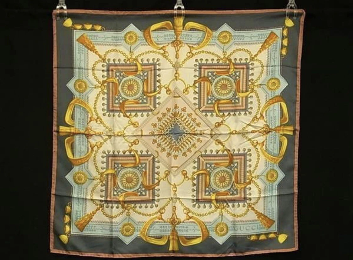 Belle grande écharpe GUCCI 100% soie, femme orange et multicolore FF0921