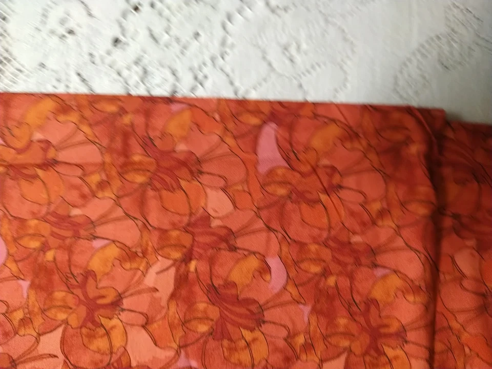 REMNANT Tonal Poppies Poppy Fabric SPRINGS CREATIVE Quilt Cotton Tim Coffey 9x22 - Image 2 of 4