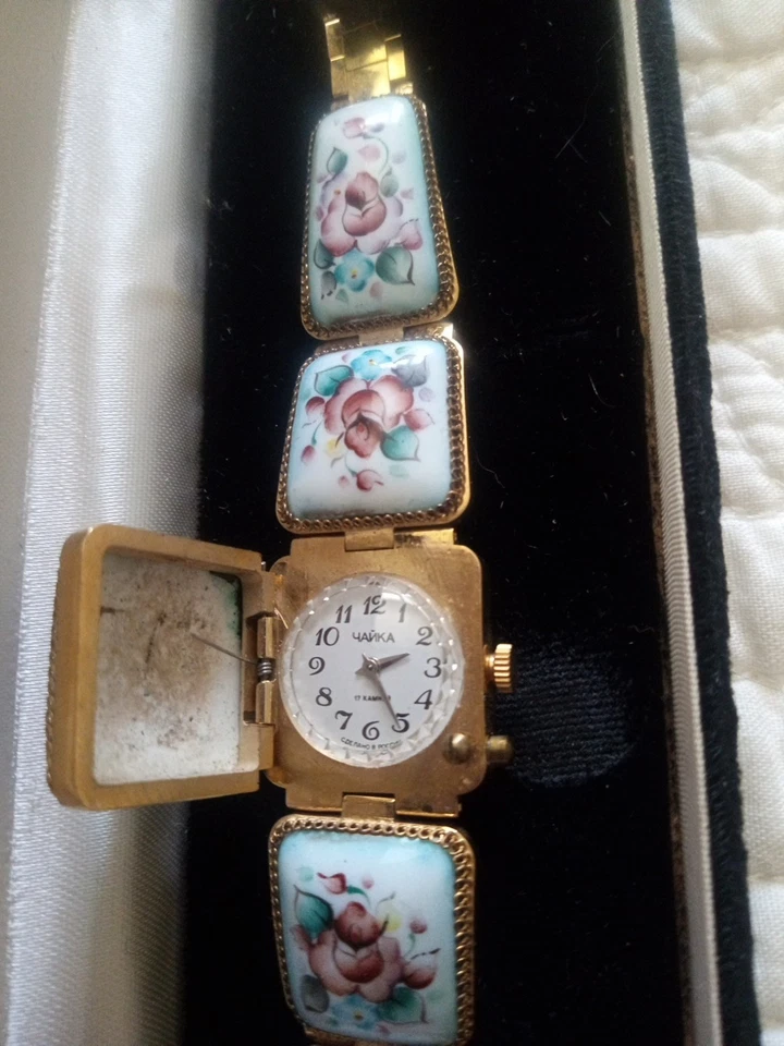 苏联手表女士CHAIKA带花卉珐琅手链苏联手表很好用!!! — 第 3/4 张图片