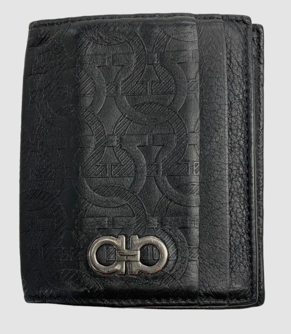 【FERRAGAMO】GANCINI WALLET $375 Salvatore Ferragamo Men's Black Gancini Embossed