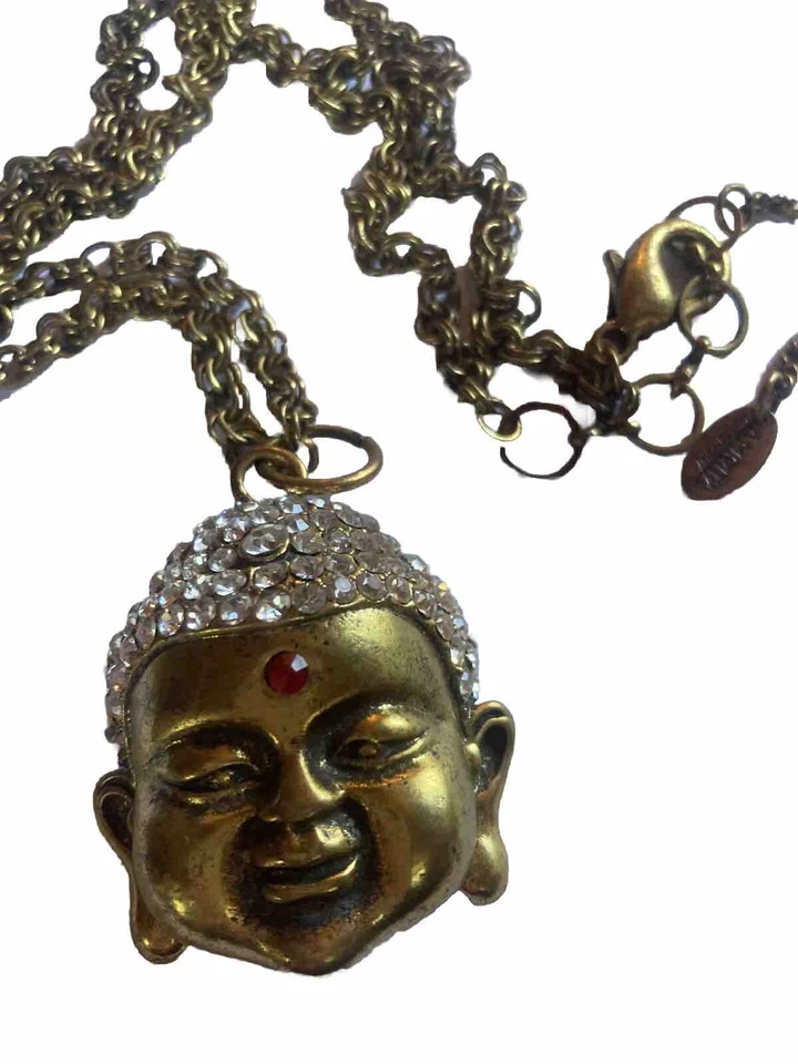 Collar colgante de Buda Amrita Singh estrás y latón Foto 2 de 4