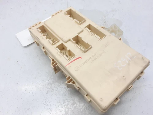 8215035030 Porta Fusibili per SSANGYONG TIVOLI Premium 4x2 2015 6048522 - Imagen 2 de 10