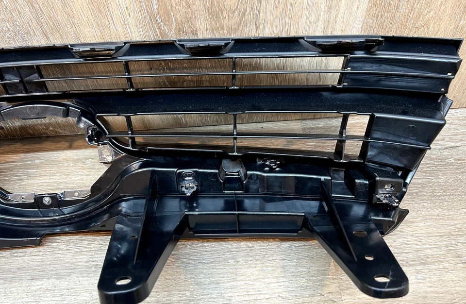 Toyota Highlander 2014-2016 parrilla delantera pieza OEM # 53111-0E150 Foto 2 de 4