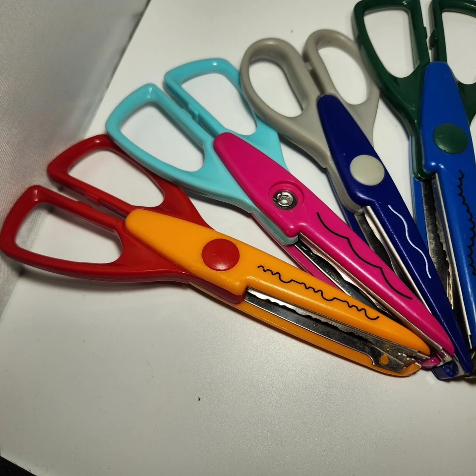 Lot of 9 Craft Scissors All Different Unbranded Scrapbooking Crafting Decorating - Image 4 of 4