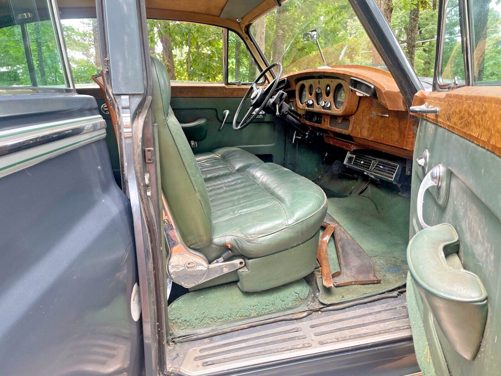 ROLLS ROYCE CLOUD BENTLEY FILTER. THE WORLDS LARGEST USED 1946 TO 1965 INVENTORY