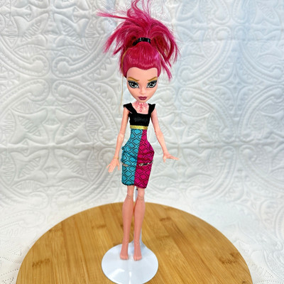 Monster High Gigi Grant Basic Doll Mattel 2015 Pink Hair