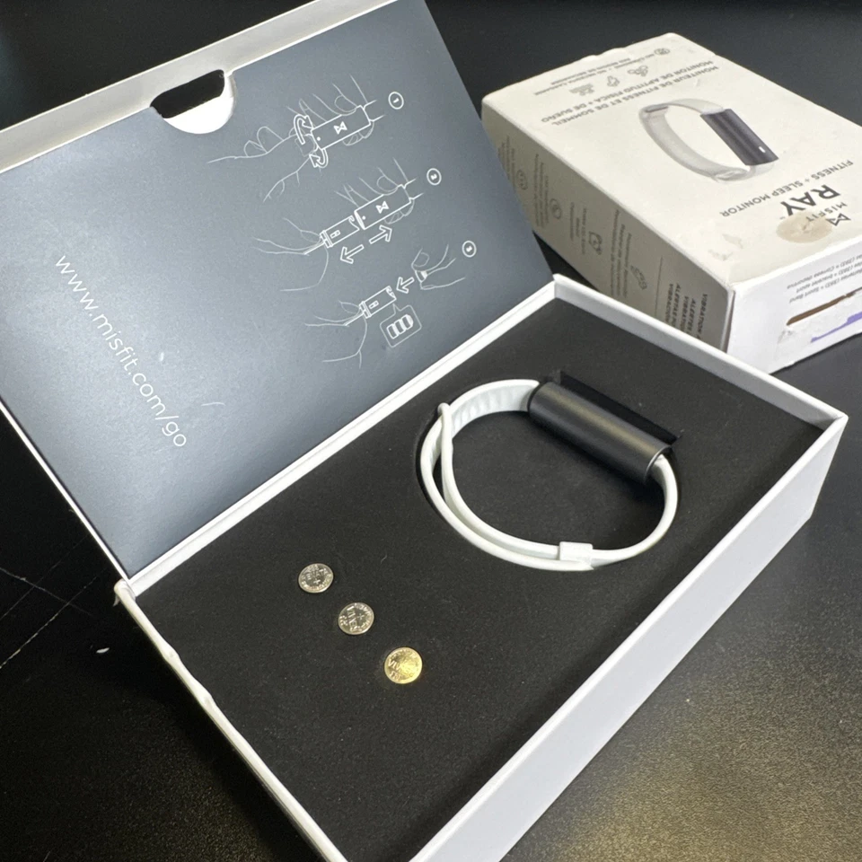 Misfit Ray Gray Fitness & Sleep Monitor One Size - White/ Gray - Image 2 of 3