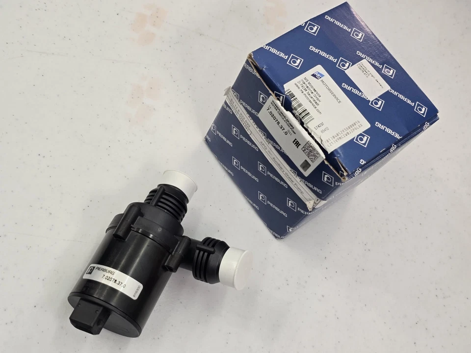 Nueva bomba de agua auxiliar eléctrica Pierburg 7.06033.44.0 para BMW 550i 650i - OEM Foto 2 de 4