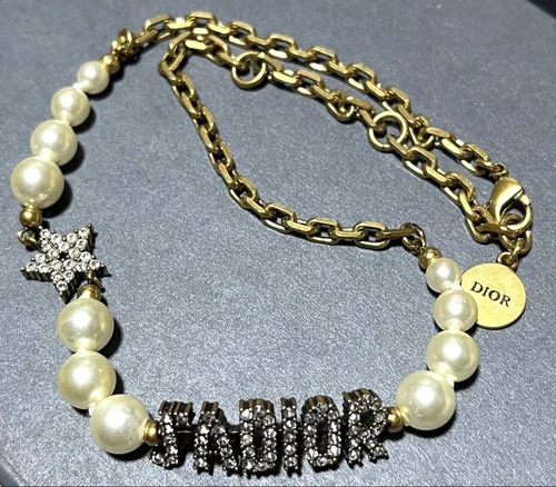 Dior J'Adior tour de cou strass doré fausse perle bijou élégant