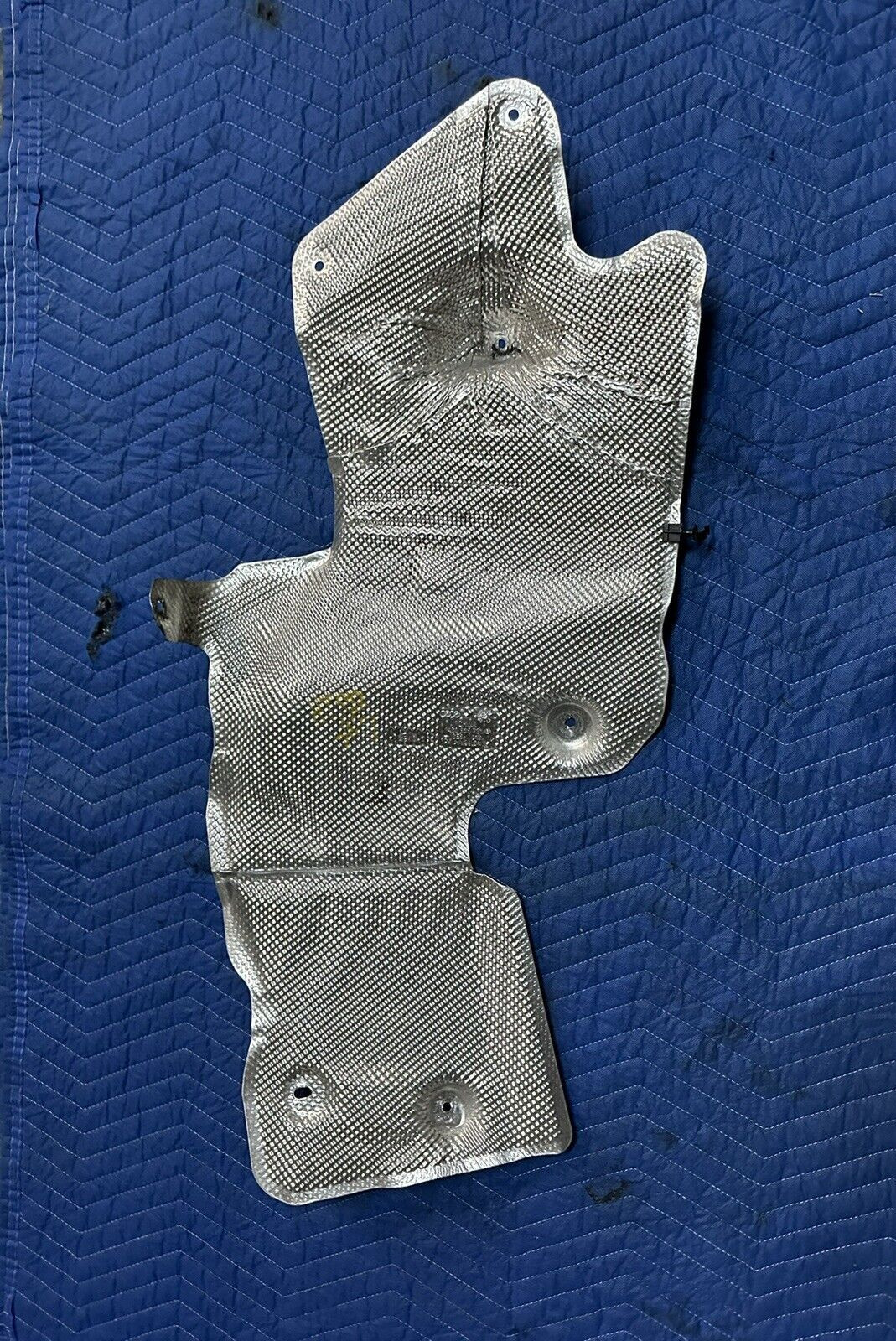2017 2018 AUDI R8 RIGHT FUEL TANK PLATE HEAT SHIELD 4S0 825 731 B 4S0825731B