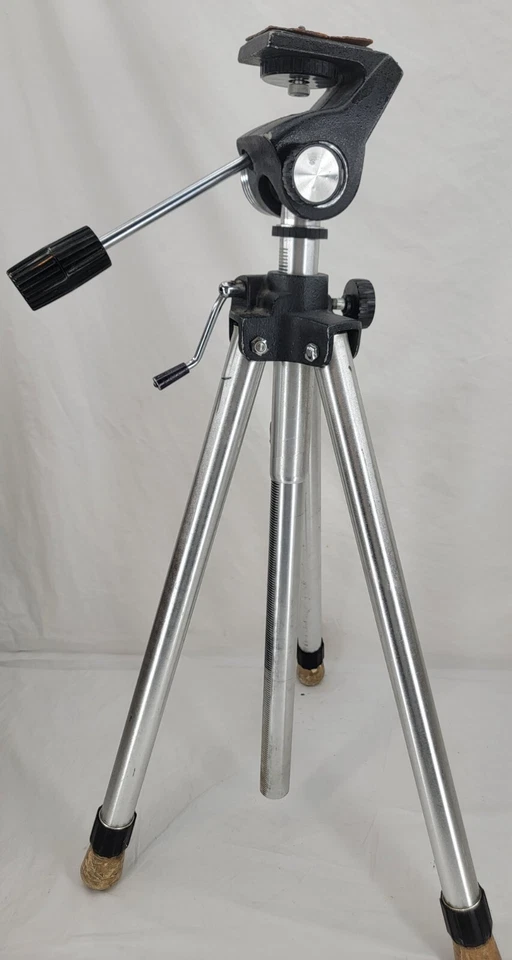 Husky TV 5-95534-9 Camera Quick-Set Video Camcorder Camera Elevator Tripod - Image 2 of 4