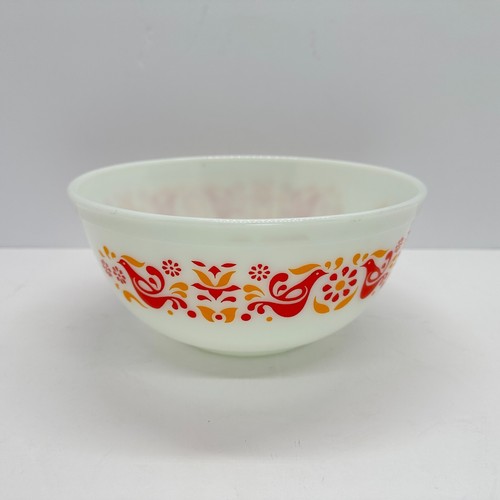 VTG PYREX Milk Glass No. 403 Friendship Mixing Nesting Bowl 2 1/2 qt Red