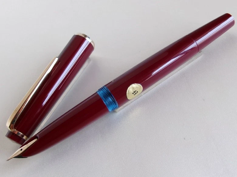 Extra Fine (EF) Nib Collectible Montblanc Fountain Pens for sale