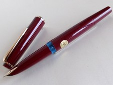 Montblanc No 32 Fountain Pen Burgundy GT 14K EF Nib