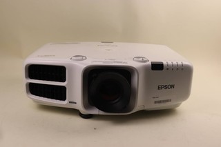 EPSON POWERLITE PRO G6070W 3LCD WXGA PROJECTOR 5500 LUMENS | WHITE
