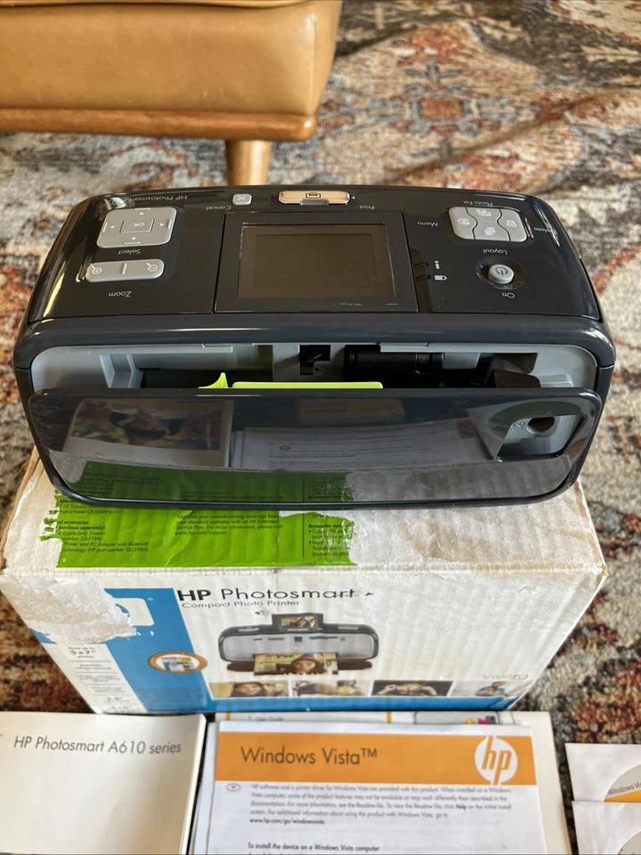 Impresora fotográfica compacta HP Photosmart A617 5X7" caja de papel fotográfico y manuales Foto 4 de 4