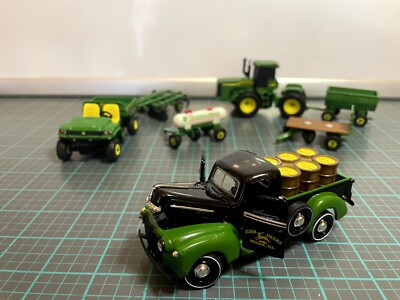 7 Piece John Deere Ertl 1/64 Farm Toy Lot 