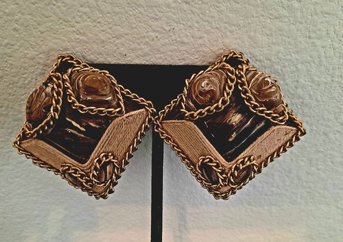 INTERESTING JUTE, CHAIN AND STONE CLIP-ON EARRINGS*EARTH TONES - Afbeelding 1 van 4