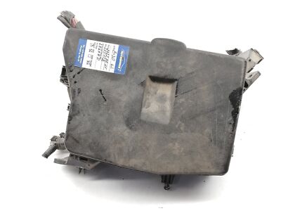 TOYOTA AVENSIS Sedan T27 2.0 D-4D Fuse Box 82111-05L43 2.00 Diesel 93kw 2011