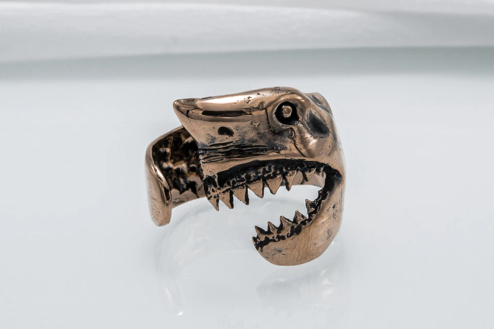 Brutal Anillo de Tiburón para Hombres Banda Oceánica Regalo para Pescadores Artesanal Joyería Animal Foto 2 de 4
