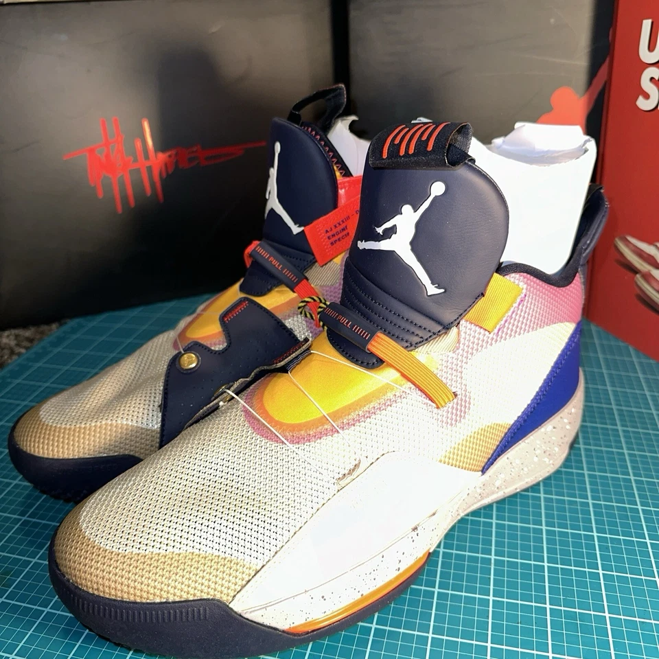 Jordan 33 Visible Utility 银色 — 第 2/4 张图片