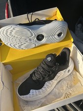 Under Armour Curry 11 Team Men s Low Top Blac...