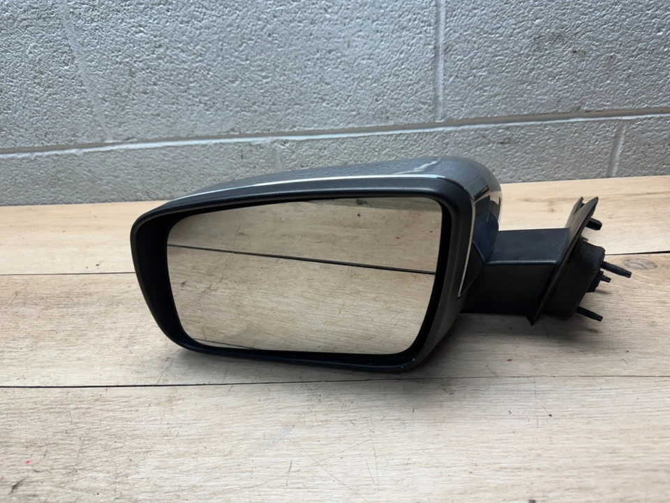 FORD FIVE HUNDRED 05-07 OEM FRONT LEFT DRIVER SIDE EXTERIOR VIEW MIRROR CHROME - Image 2 of 4
