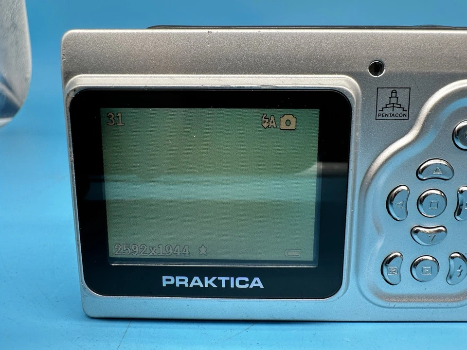 Practica Dpix 5200 5.0MP Camera Compact Digital, Silver - Tested - Image 4 of 4