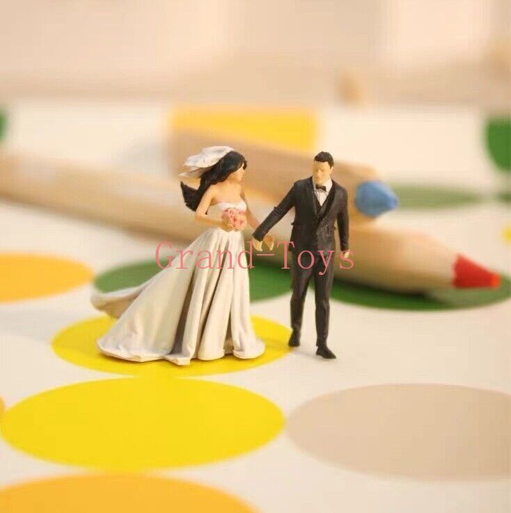 1:64 Painted Figure Model Miniature Resin Diorama Wedding Couple