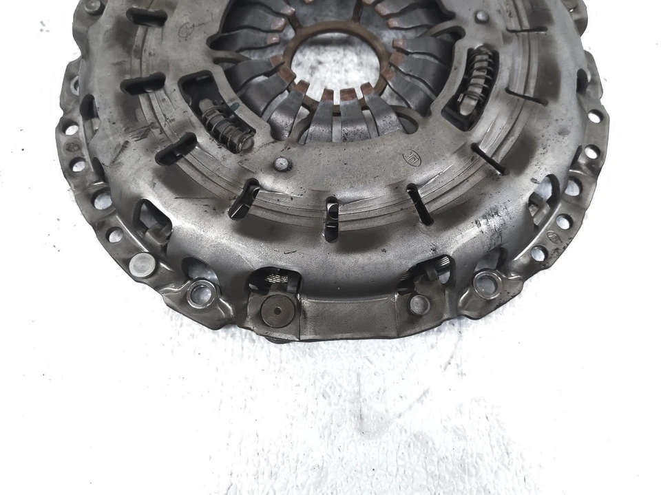 Placa de presión embrague transmisión manual BMW 325CI 2004-2006 2,5 L 21-20-7-551-576 Foto 2 de 4