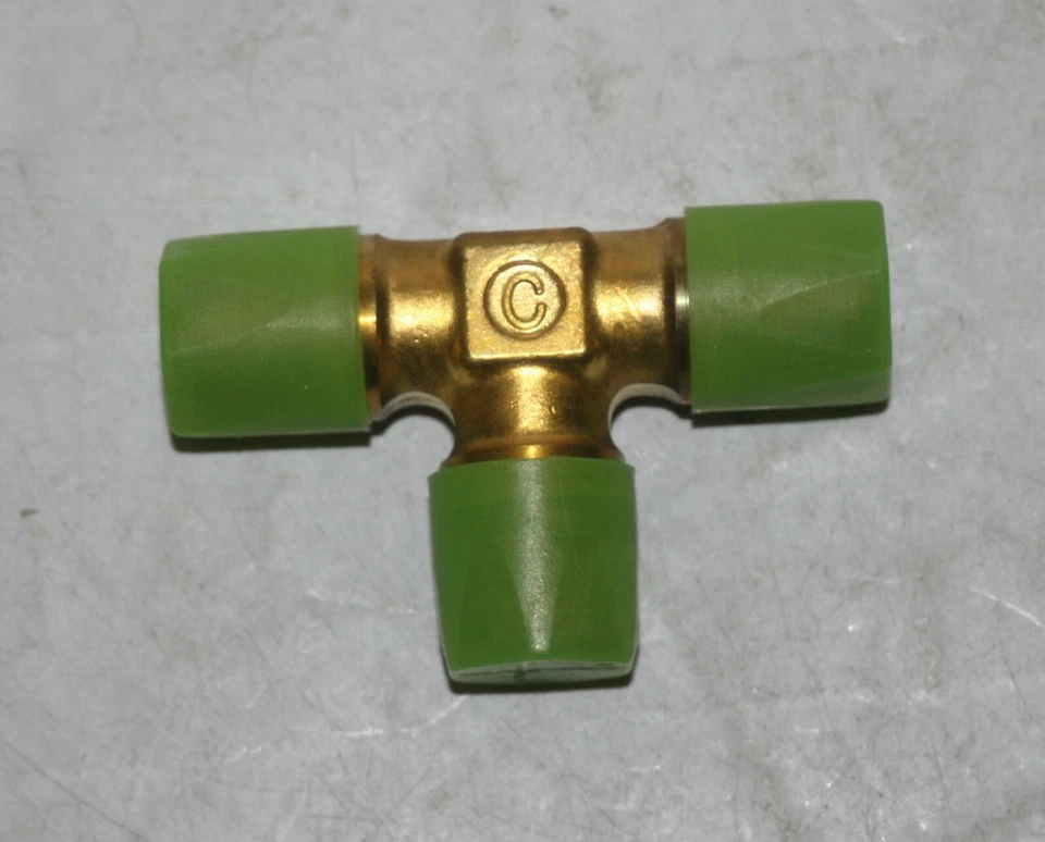 1/4" MNPT Brass Tee Pipe Fitting Swagelok Cajon B-4-MT - Image 2 of 3
