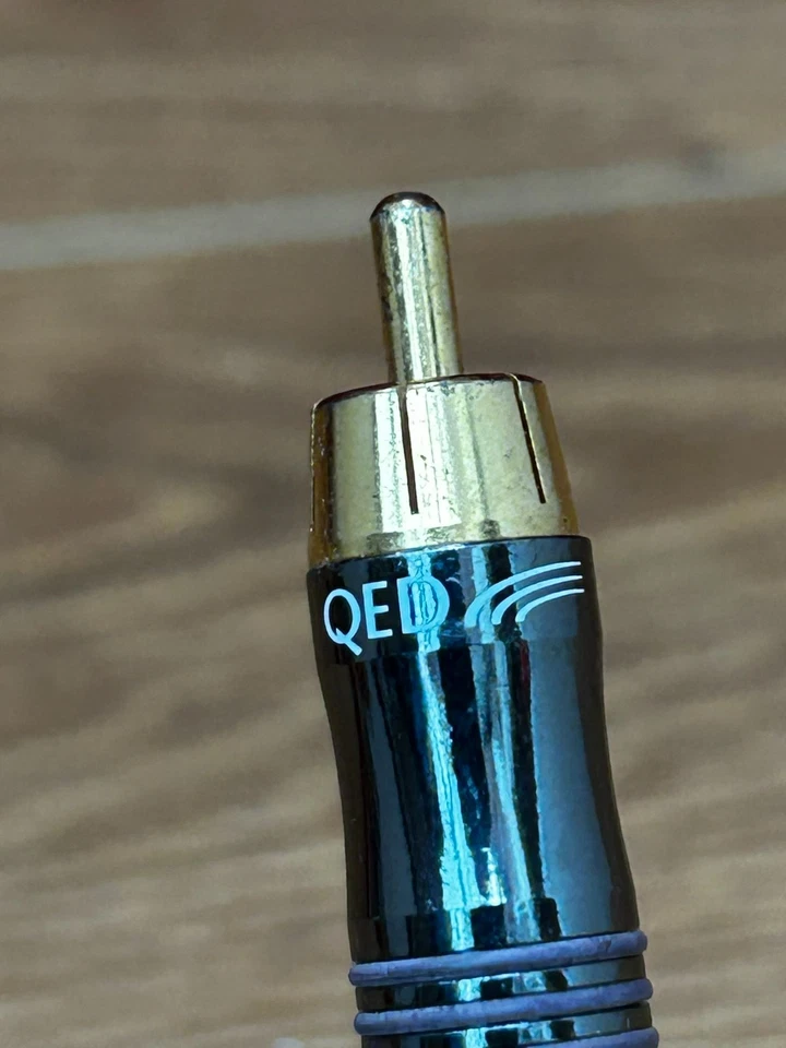 2 Purple QED Qunex RCA Single Leads 1m  - Image 3 of 3