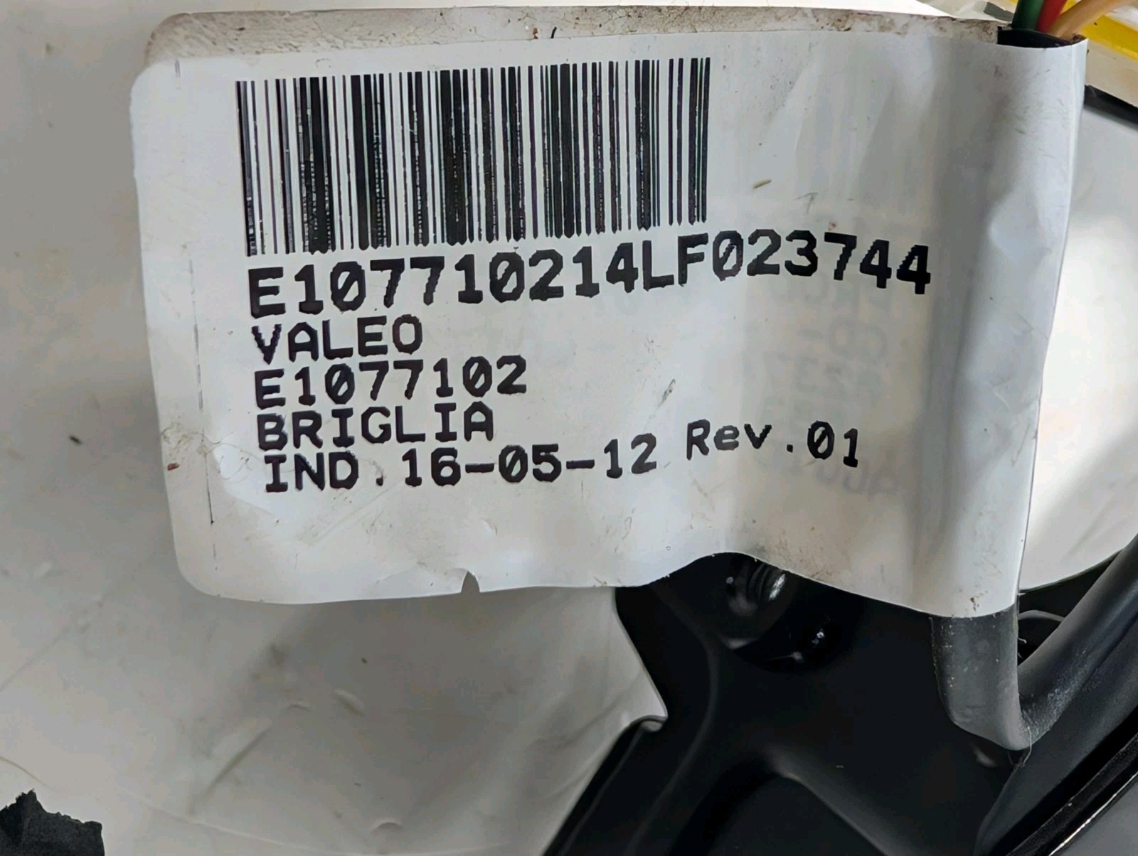2014-2017 Maserati Ghibli Steering Wheel Gear Shift Change Paddle (E1077102)