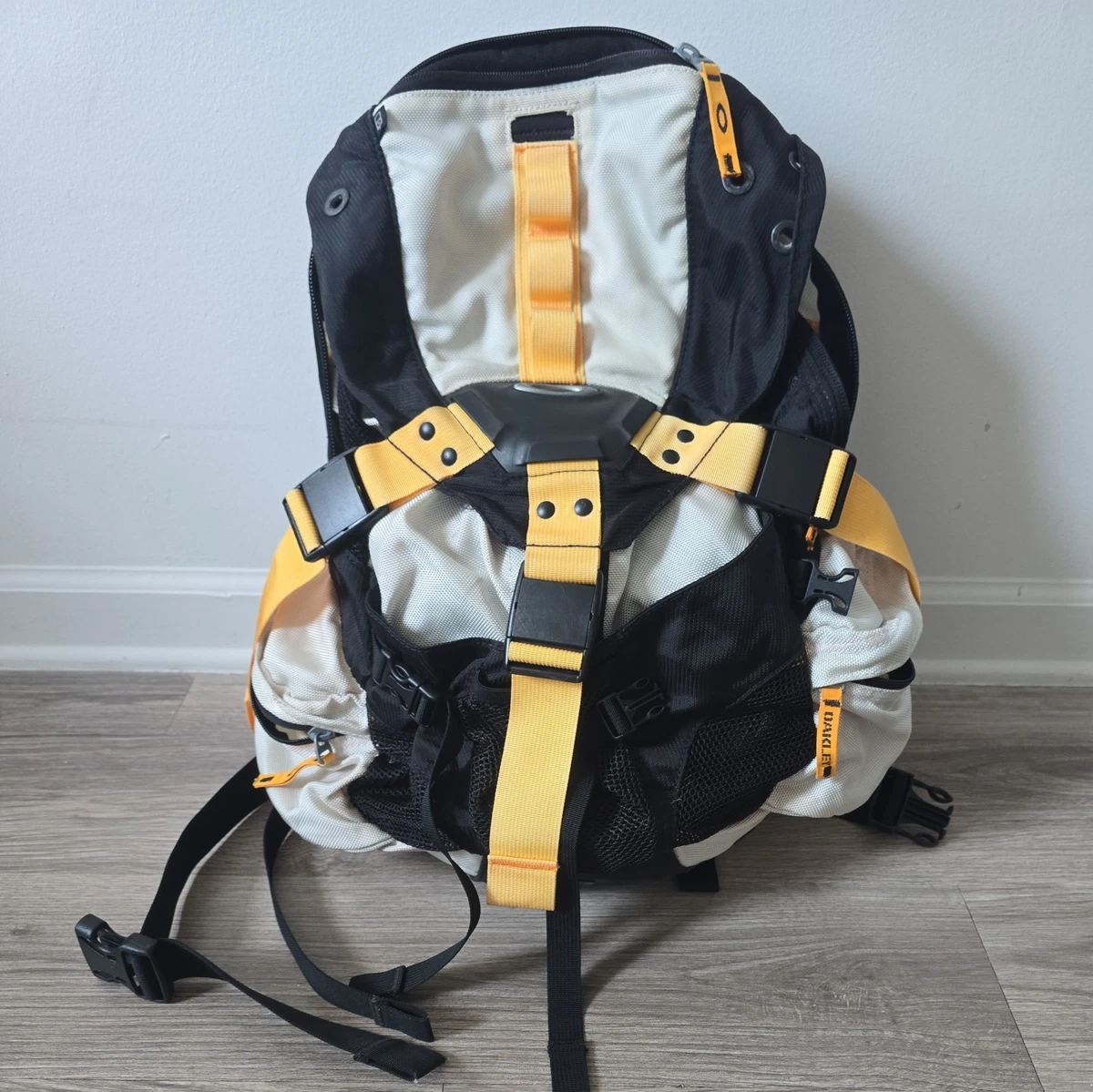 Oakley Icon Backpack for sale | eBay