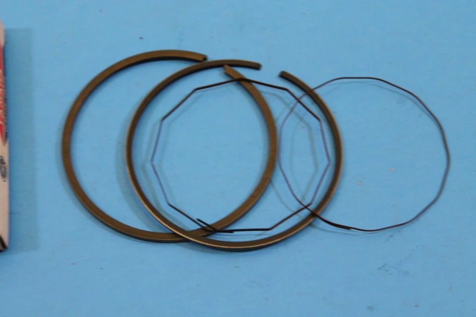 Juego de anillos de pistón Yamaha DT2 DT3 RT2 RT3 4º más de 1,00 NOS 311-11610-40 Foto 2 de 2