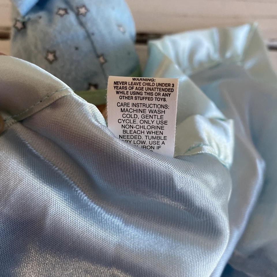 Manta de seguridad vintage Precious Moments Lovey Personaje Lovie Boy satinado oración Foto 4 de 4