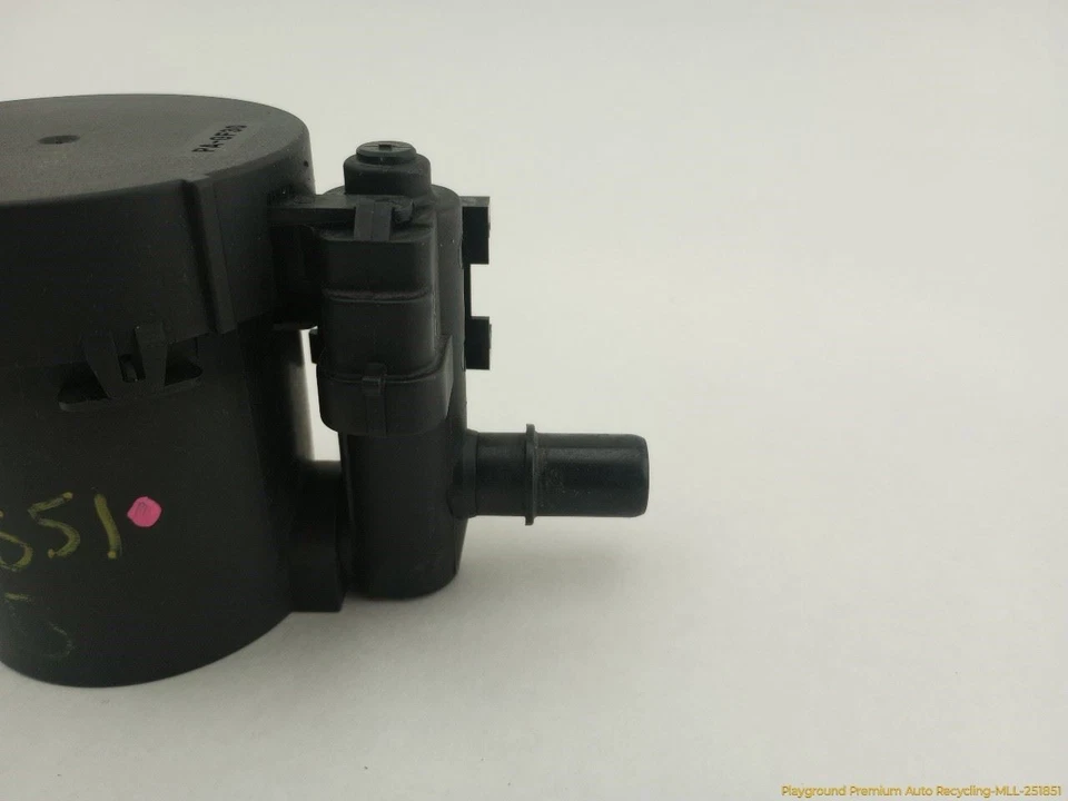 Válvula de purga de evaporación de vapor de combustible Audi S4 B7 SEDAN 4,2 L V8 8 cilindros para 2004-2008 Foto 4 de 4