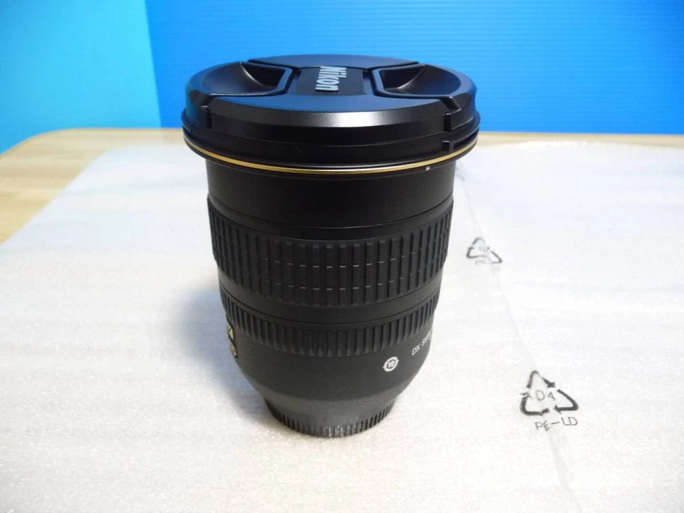 Nikon AF-S DX Zoom-Nikkor 12-24mm f/4G IF-ED Ultra Wide-Angle Lens w/Accessories - Image 4 of 4