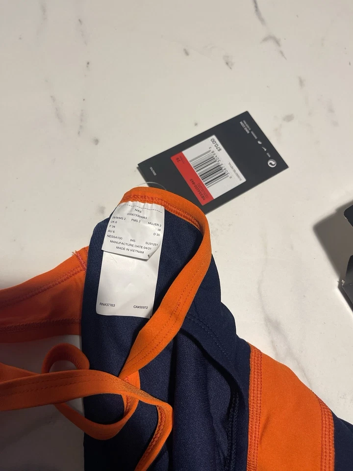 Maiô Nike feminino HydraStrong Vex Colorblock Racerback em azul e laranja - Imagem 4 de 4