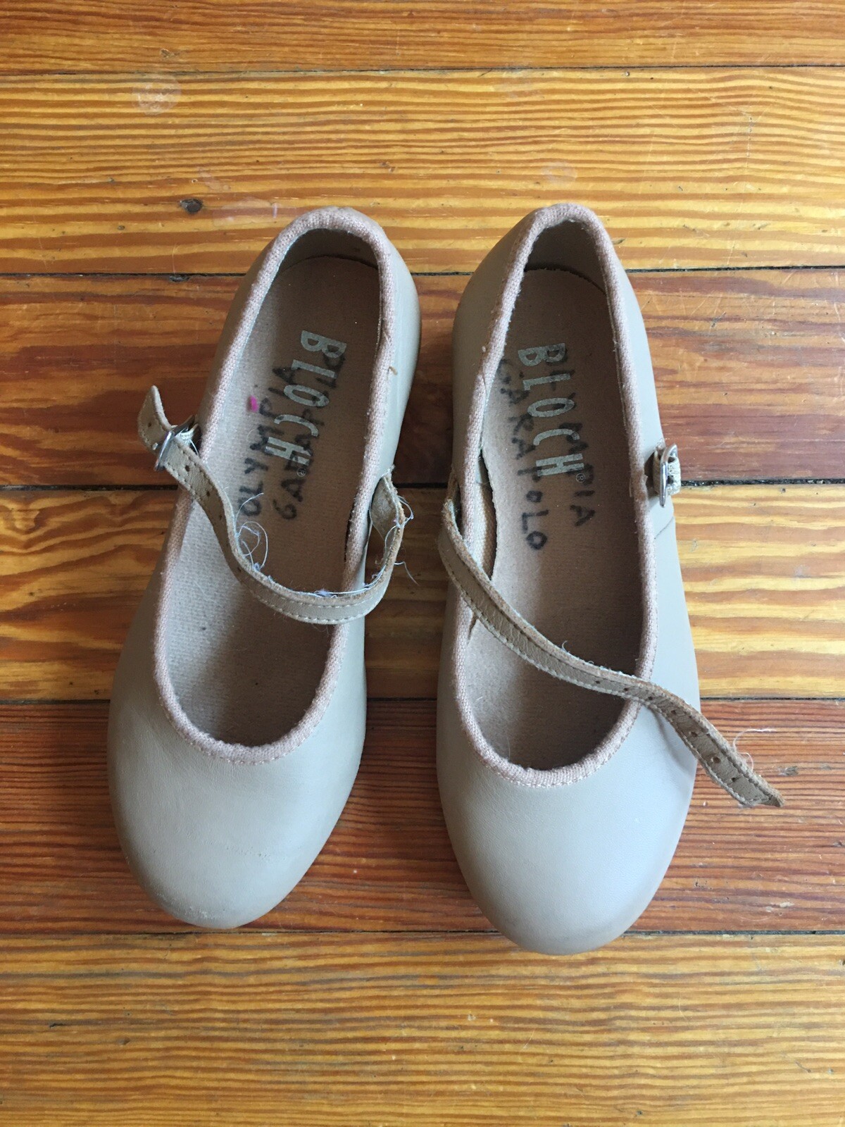 BLOCH girls tan tap shoes Gem