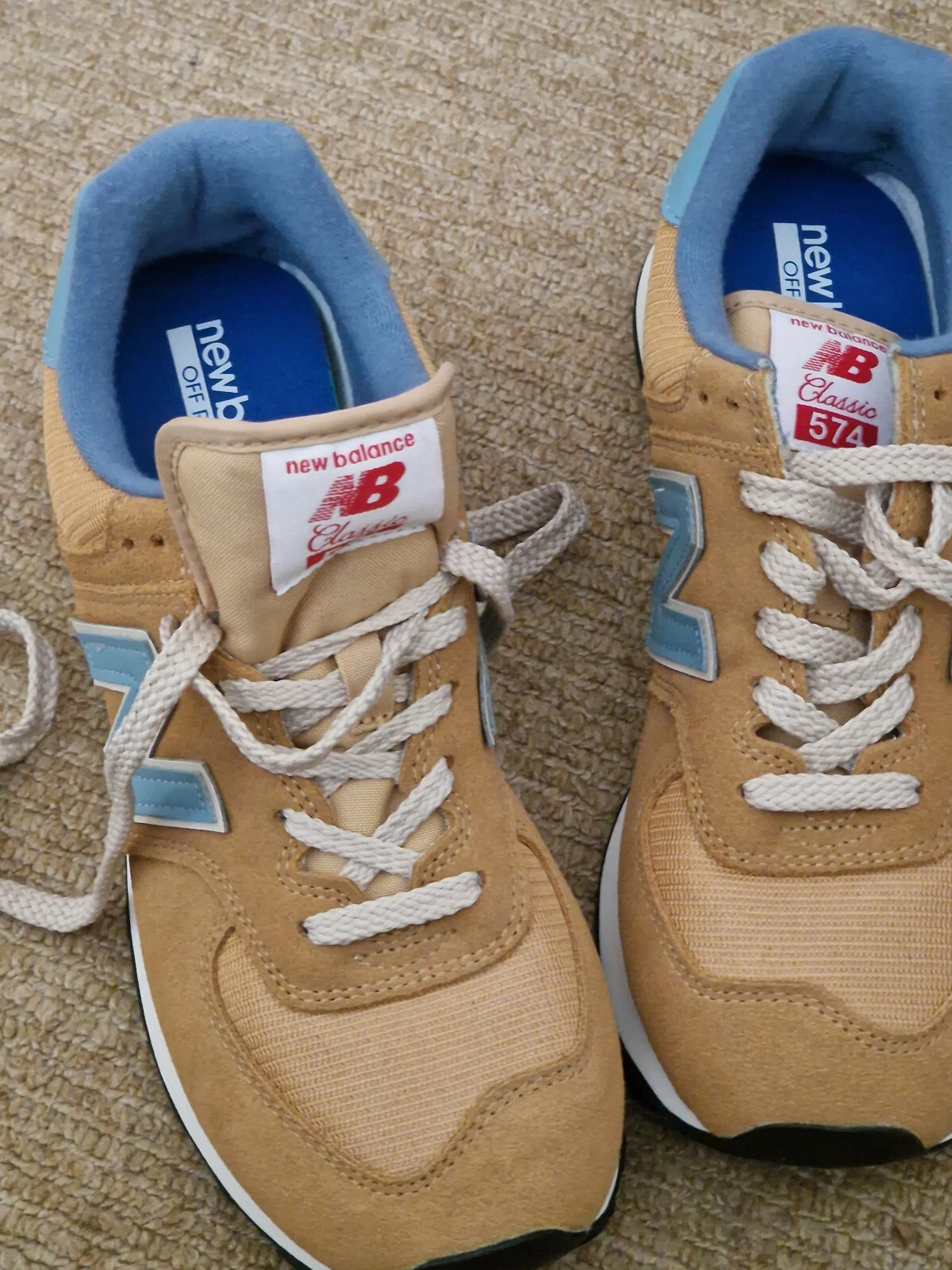 New Balance 574 taglia 7 5 (tuta UK 7) colore beige e blu RIDUZIONE PREZZO!!!