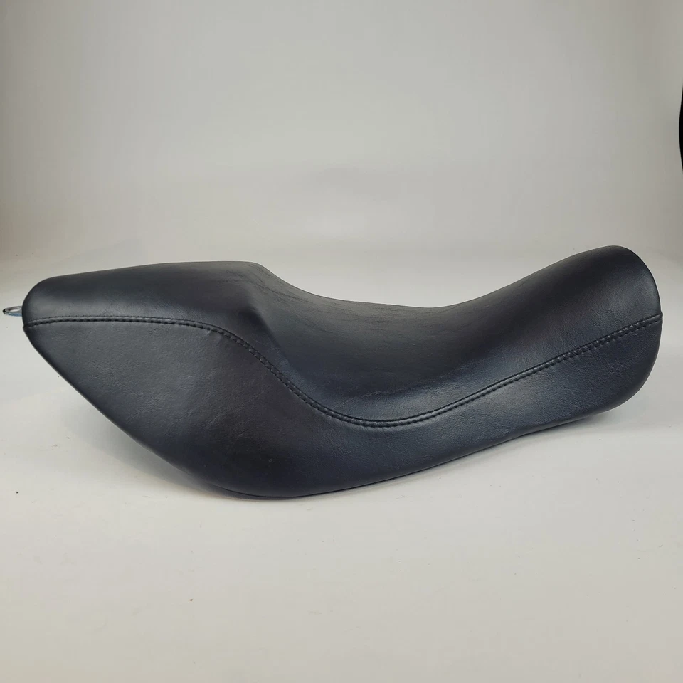 Assento solo Harley Sportster fabricante de equipamento original 2004-2022 XL 883 1200 Harley-Davidson genuíno - Imagem 4 de 4