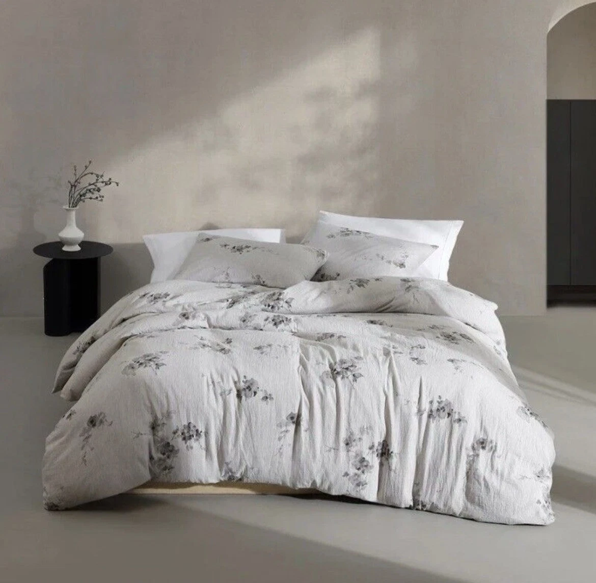 Calvin Klein Blue Floral Duvet Covers & Bedding Sets for sale | eBay